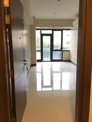 1BR Staff House 1BR for Rent in McKinley Hill The Florence