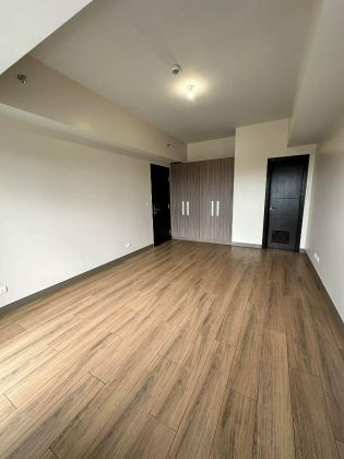 2BR Unfurnished Unit at Park Mckinley West Fort Taguig City for R