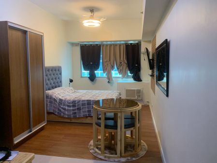 Cozy Modern Studio at Eton Tower Makati Prime Location