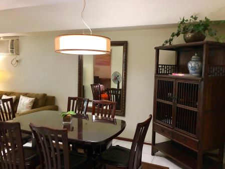 Fully Furnished 1 Bedroom Unit in Two Serendra BGC for Rent