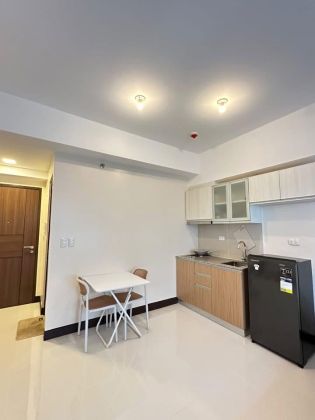 For Lease Studio Viceroy Mckinley Hill Taguig near Enderun School