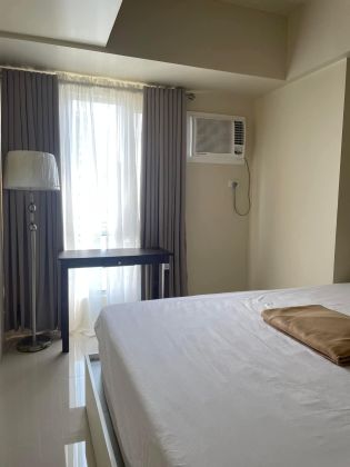 Fully Furnished 1 Bedroom Unit at The Montane for Rent