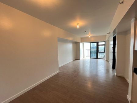 Affordable 1BR w AC w Parking at Alveo Highpark