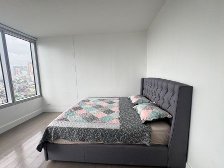 For Rent 3 Bedroom Unit in Proscenium at Rockwell Sakura Tower