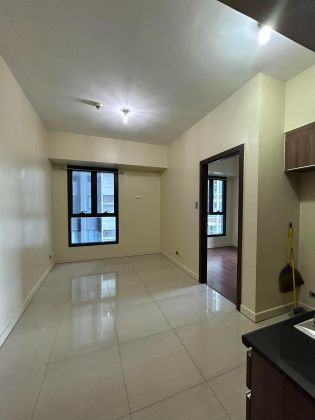 Corner 1BR Sapphire Bloc for Rent near ASMPH Ortigas