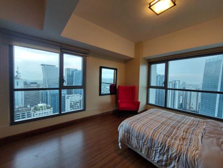 Fully Furnished 2 Bedroom Unit at Shang Salcedo Place for Rent