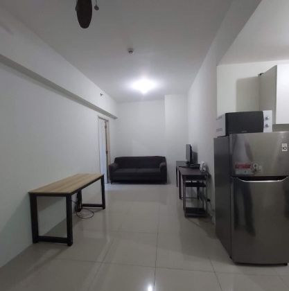 Fully Furnished 2 Bedrooms with 1 Balcony for Rent