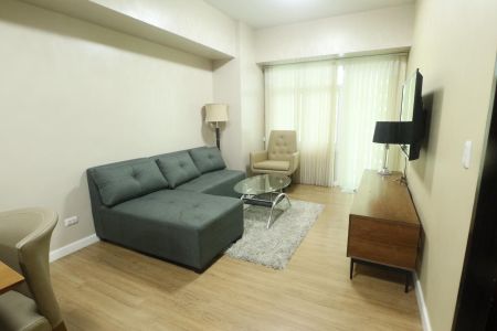 Fully Furnished 1 Bedroom Unit in Two Serendra BGC