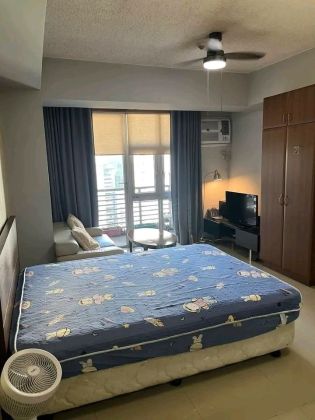 Furnished Studio with Balcony at Greenbelt Chancellor for Lease
