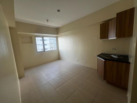 Unfurnished Studio Unit at Avida Towers One Union Place