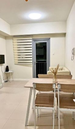 1 Bedroom Furnished For Rent in The Vantage at Kapitolyo