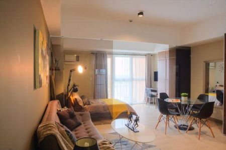 Venice Residences Studio Fully Furnished for Rent