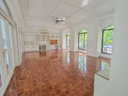 For Rent 4BR H L in Ayala Alabang P500K a Month