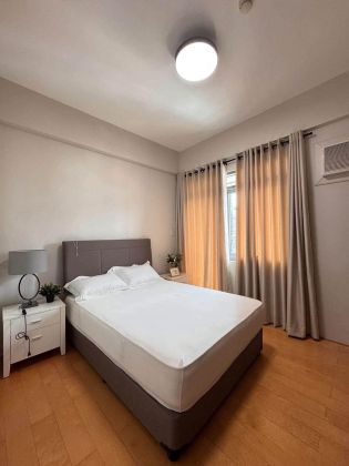 Fully Furnished 2BR Unit in Park West BGC