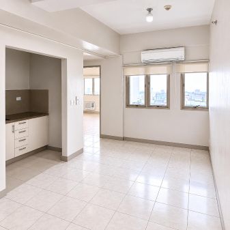 Fully Furnished 1 Bedroom Unit at Suntrust Capitol Plaza