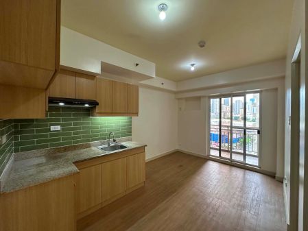 1BR Unit for Rent at Brixton Place Kapitolyo Pasig 