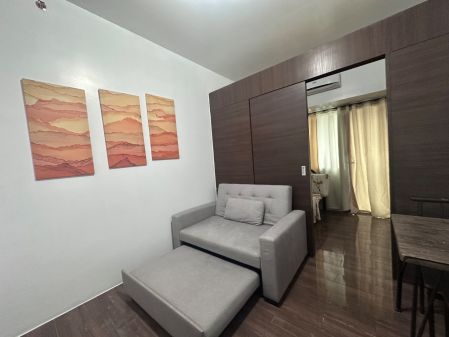 For Rent 1 Bedroom Unit in Air Residences Makati