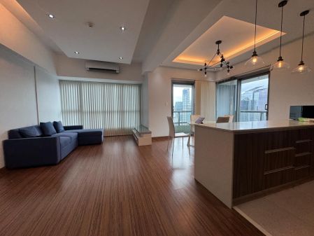 Luxury 2BR High Floor with Balcony at Shang Salcedo Place