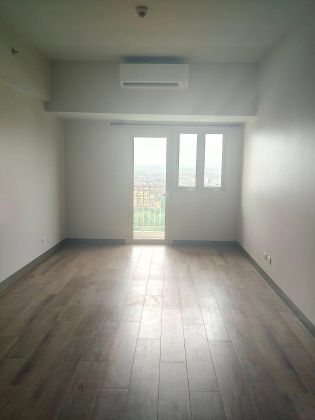 Spacious 2 Bedroom Unit in Park McKinley West