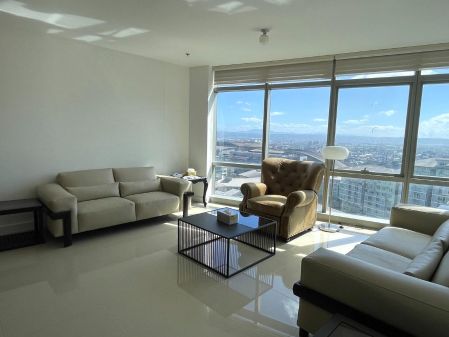 Fully Furnished 2 Bedroom East Gallery Place View of Serendra