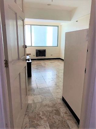 Condo Unit for Rent 5th Floor at Burgundy Westbay Tower