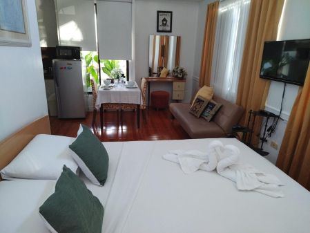 Fully Furnished 1 Bedroom for Rent in Makati Riverside Inn