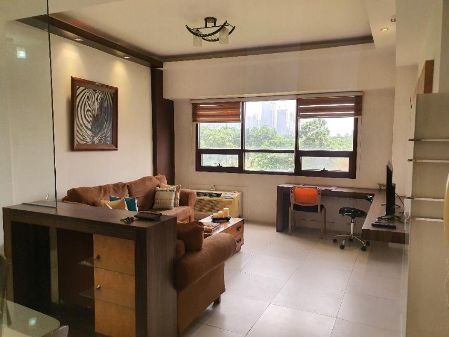 Big 1 Bedroom with View of Golf Course in Icon Residences BGC