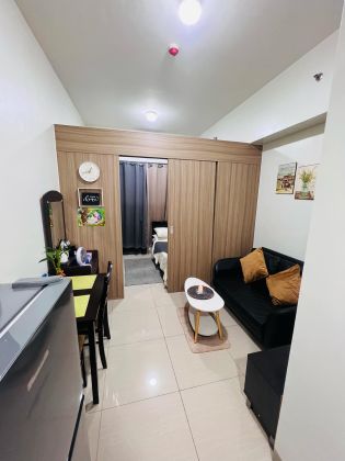 1BR Fully Furnished with Balcony in Shore 2 Residences