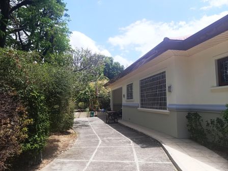 For Lease 3 Bedroom House with Pool in Dasmarinas Village Makati
