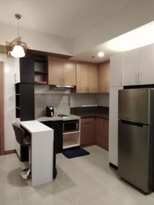 Fully Furnished 1 Bedroom Unit in Trion Towers BGC