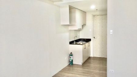 For Rent Low Rate Unit across PGH Vista GL Taft
