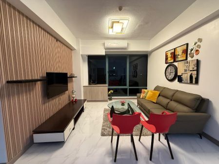 Fully Furnished 1 Bedroom Unit at Bellagio Towers for Rent