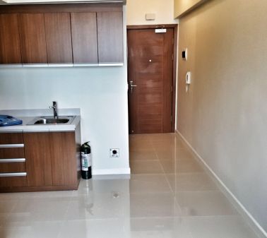 Eton Tower Makati Studio for Rent