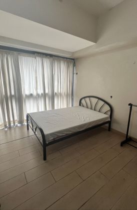 Semi Furnished Studio for Rent in Eastwood City
