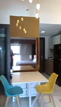 For Rent 1BR Open for Sublease in Uptown Parksuites