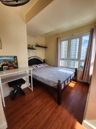 2 Bedroom Furnished for Rent in Victoria de Makati