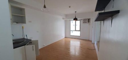 Semi Furnish Unit Studio