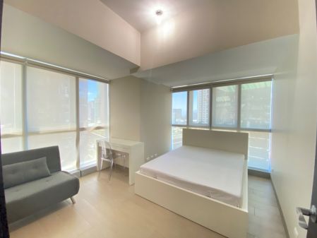 2BR for Rent in BGC