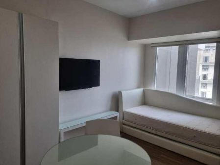 Fully Furnished Studio Unit at Solinea for Rent