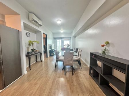 Newly Renovated 1 Bedroom Meranti Serendra Bgc