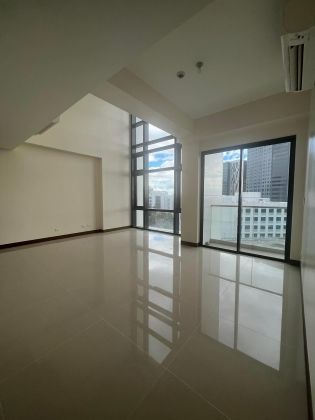 For Rent Spacious 3 Bedroom in Albany McKinley West Taguig