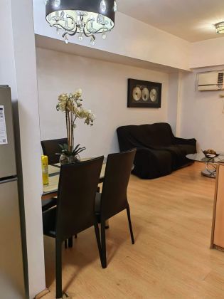 RUSH Modern Design 2 Bedroom Rent near Makati Med Ayala