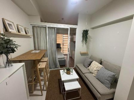 Modern 1BR Semi Furnished Condo near BGC Ortigas