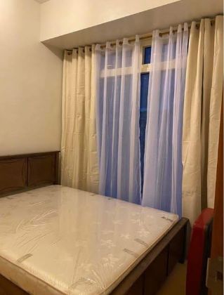 1 Bedroom Semi Furnished for Rent at Central Park West