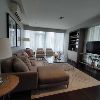 FOR LEASE ! NICELY INTERIOR   3 Bedroom Unit in Lorraine Prosceni