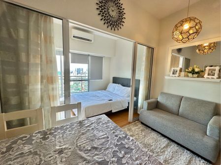 Fully Furnished 1 Bedroom Unit at Acqua Private Residences