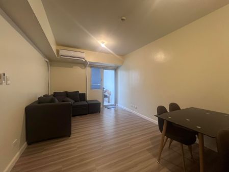 1 Bedroom with Balcony for Rent in Avida Towers Vireo Arca South