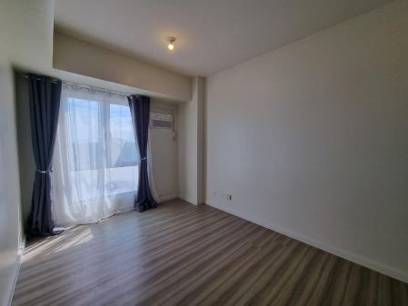 Unfurnished Studio Unit Vireo  Arca South