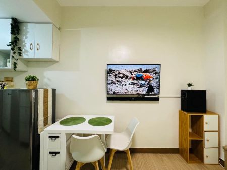 Studio Fully Furnished Trees Residences