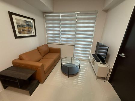 Park West 2 Bedroom Condo Unit for Rent 8378
